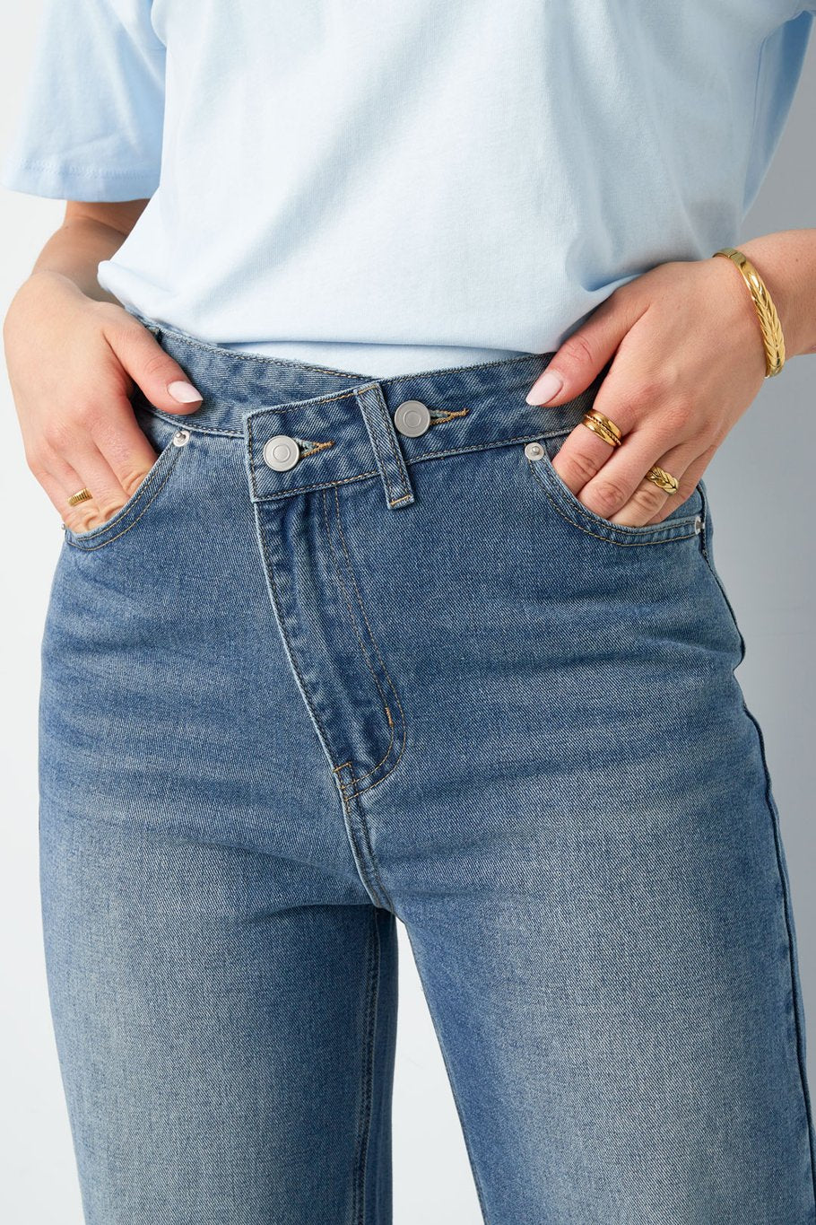 jeans zip up