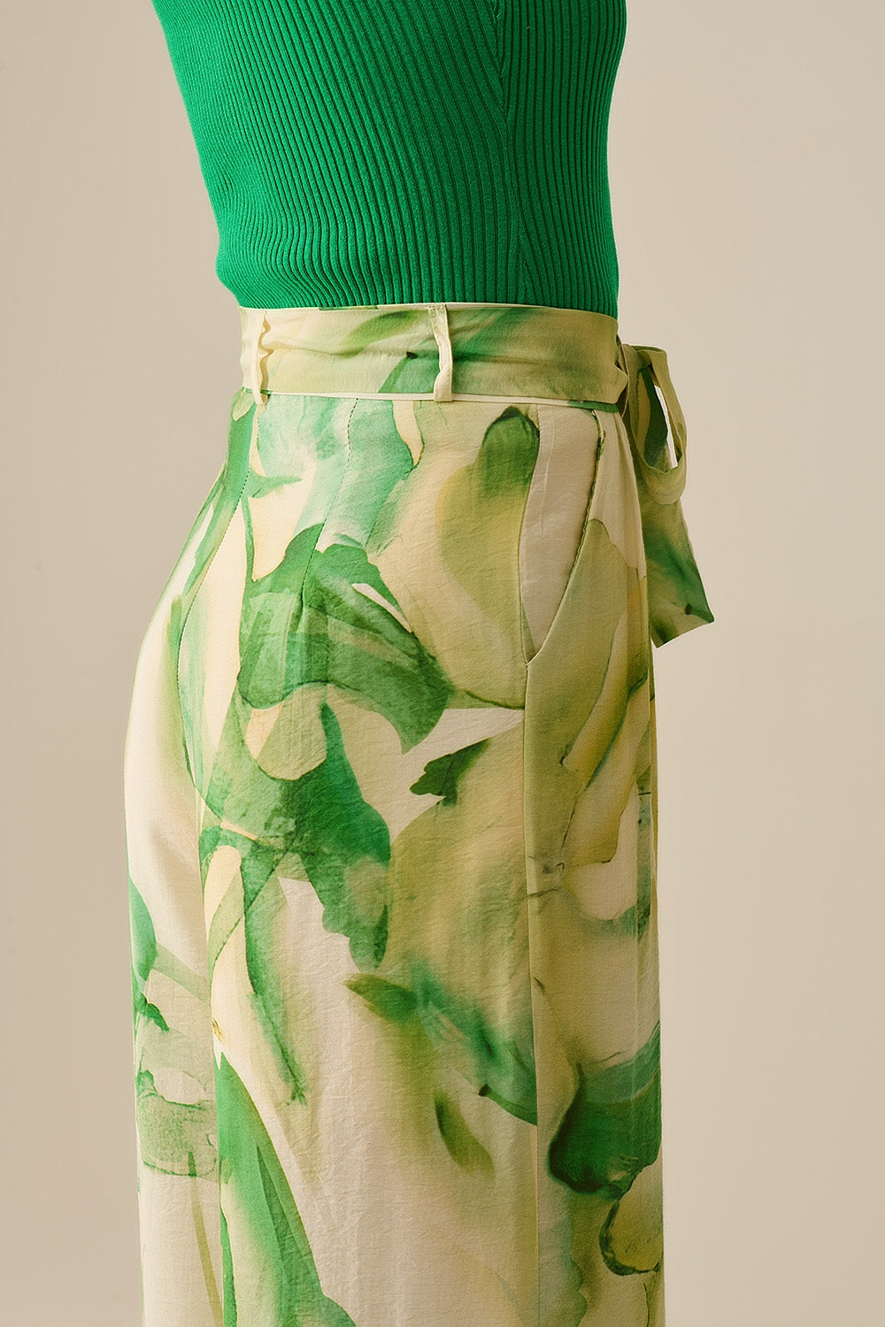 Broek Met Wijde Pijpen En Groene Aquarelprint