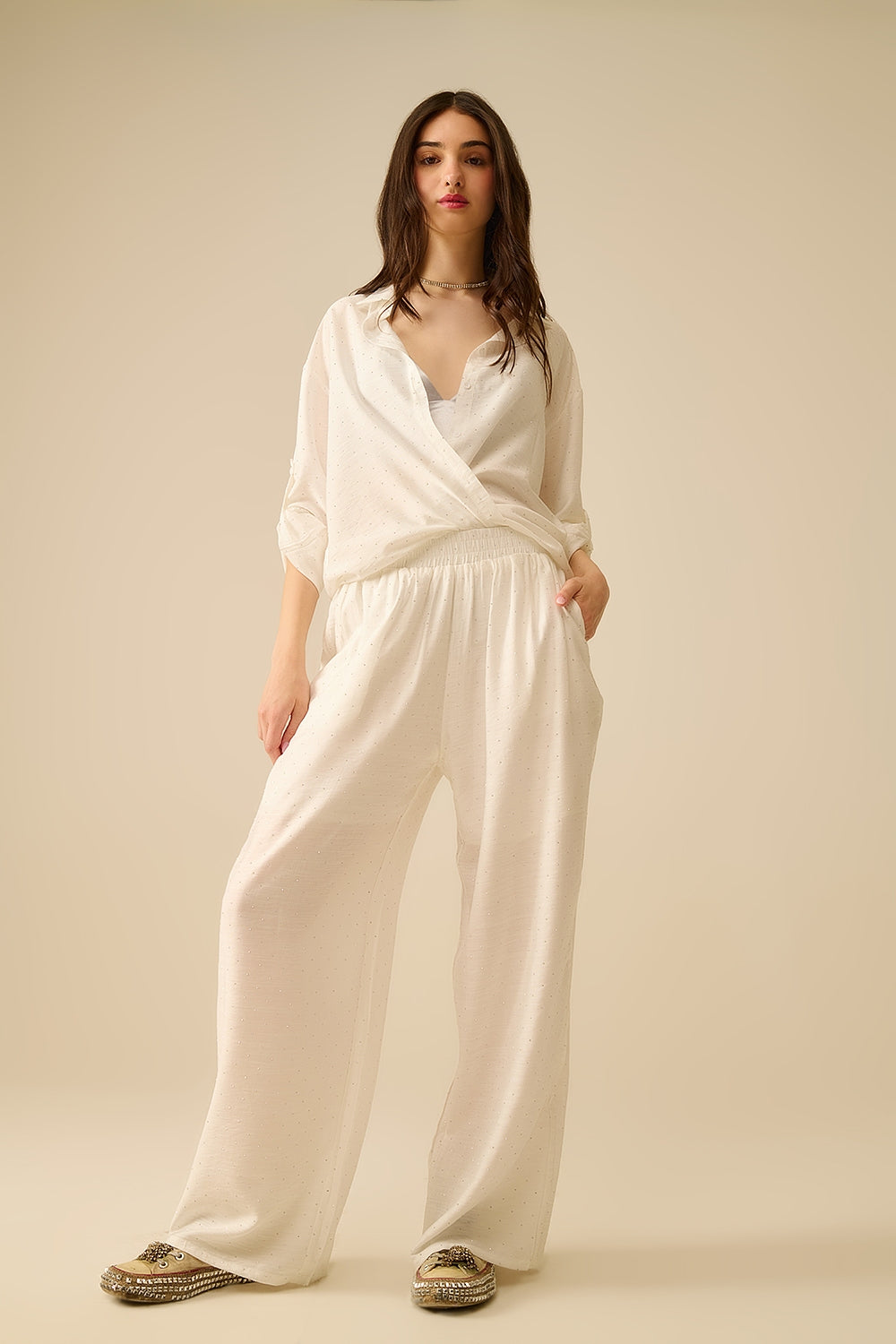Lichtgewicht Witte Broek Met Wijde Pijpen En Strass-Details