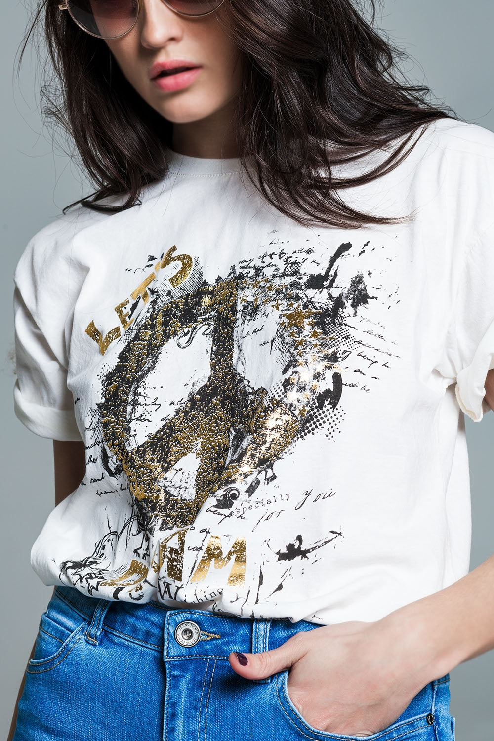 T-shirt Met Korte Mouwen En Grafisch Vredestekenontwerp Op