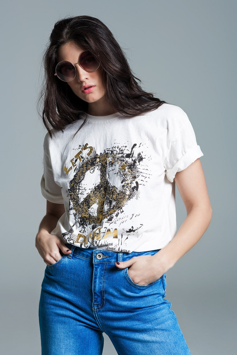 T-shirt Met Korte Mouwen En Grafisch Vredestekenontwerp Op